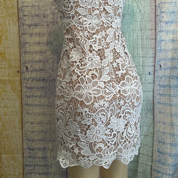 Guess Sleeveless White Floral Lace Bodycon Mini Dress Spaghetti Strap Tan Slip S - Picture 9 of 11